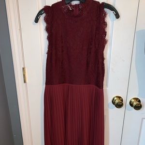 Burgundy Lace top flowy dress 👗